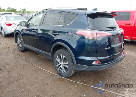 2017 Toyota Rav4 Le z USA, uszkodzony, nr VIN JTMZFREV0HJ119672